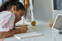 Basisschoolleerlingen minder gemotiveerd om thuis aan school te werken dan ouders denken